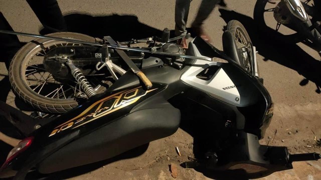 Ngăn chặn nhóm thanh niên mang vũ khí nguy hiểm lạng lách trên QL37