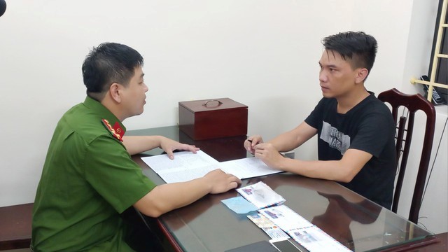 Nam Định: Bắt giữ 2 đối tượng điều khiển xe ô tô tàng trữ ma tuý