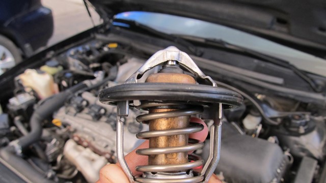 Các dấu hiệu cho thấy van điều nhiệt ô tô kém hoặc hỏng