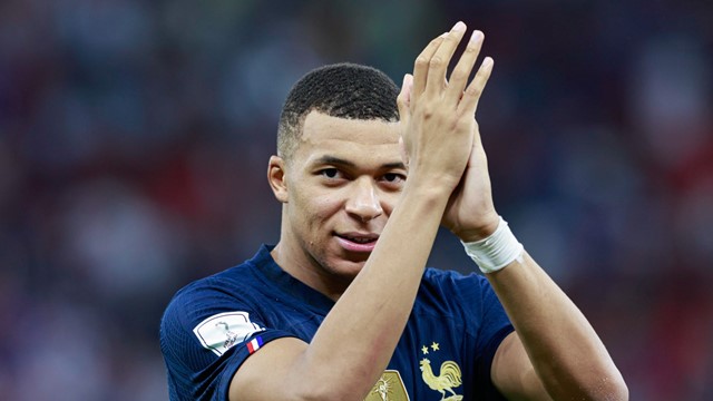 Kylian Mbappe sắp bị PSG thanh lý ngay trong mùa Hè