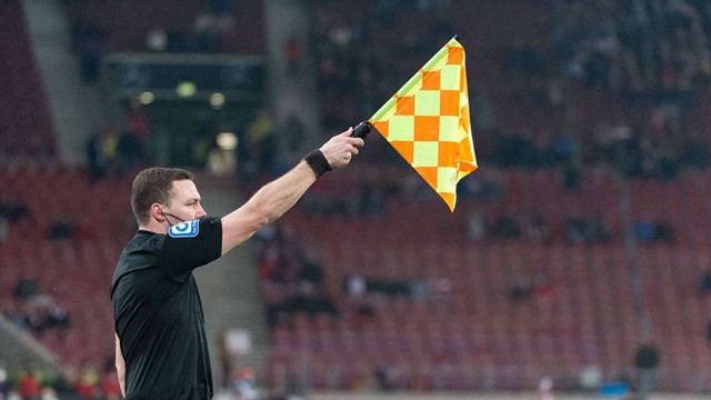 Luật việt vị mới bắt đầu được đưa vào thử nghiệm