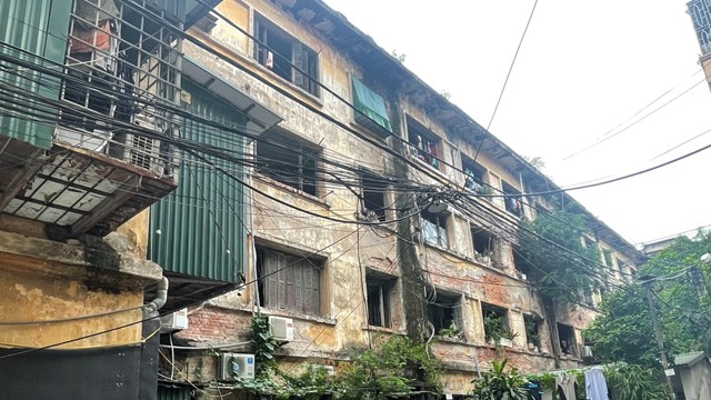 Hà Nội: Có vị trí “vàng” nhưng khu nhà tập thể đang xuống cấp nghiêm trọng