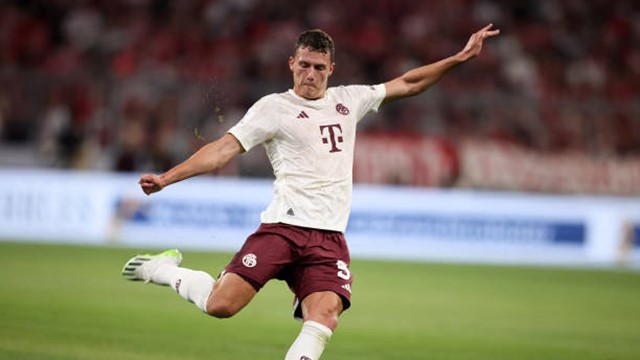 Arsenal cạnh tranh nhà vô địch thế giới 2018 với Man Utd