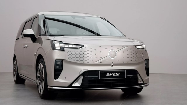 Volvo EM90 2024: Mẫu MPV điện sang trọng ra mắt với giá 114.000 USD