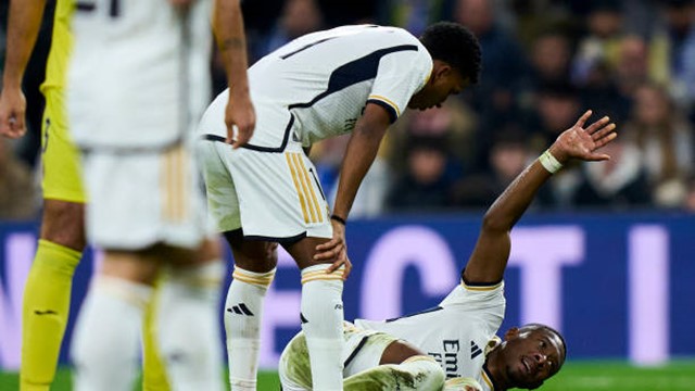 Real Madrid tìm kiếm phương án thay thế ngay sau chấn thương nặng của Alaba