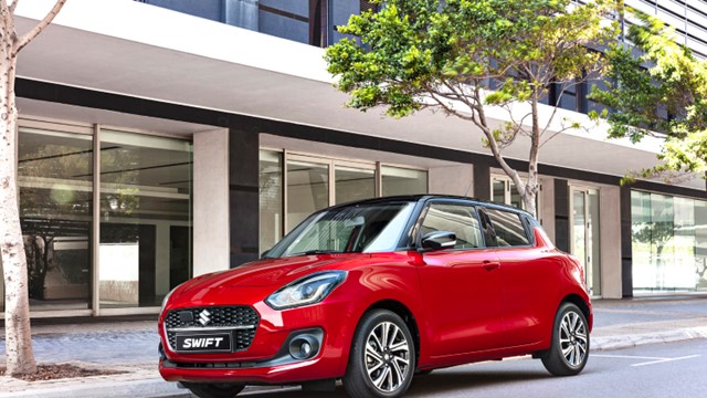 Suzuki Swift giảm giá sâu cạnh tranh cũng các mẫu xe cùng phân khúc