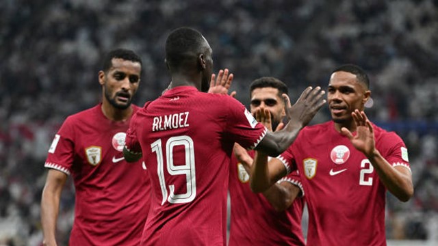Chủ nhà Qatar thắng đậm ngày ra quân tại Asian Cup 2023