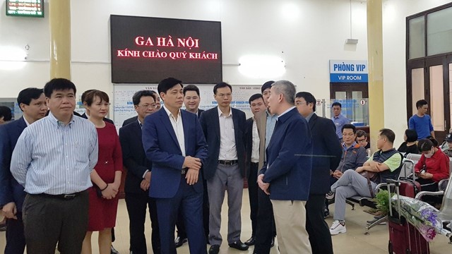 Thứ trưởng Bộ GTVT: Đảm bảo an toàn tàu chạy là nhiệm vụ tối quan trọng