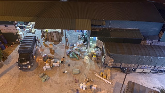 Cảng Hà Nội: Bát nháo xe luồng xanh đi sai tuyến