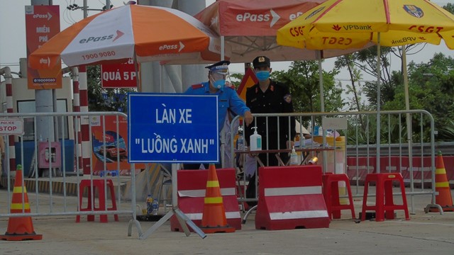 Giải quyết ùn tắc phương tiện luồng xanh bằng giải pháp công nghệ