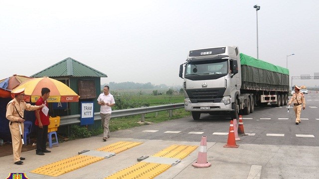 Gần 4.000 trường hợp vi phạm tải trọng bị xử phạt trong 1 tháng