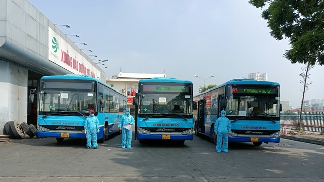Xe buýt Hà Nội trong cơn bão Covid-19: Gian nan vẫn nêu cao ý thức vì cộng đồng