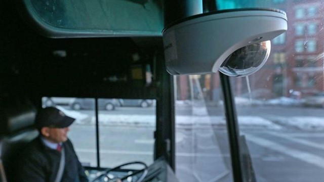 Lắp camera trên xe khách: Lợi đủ đường