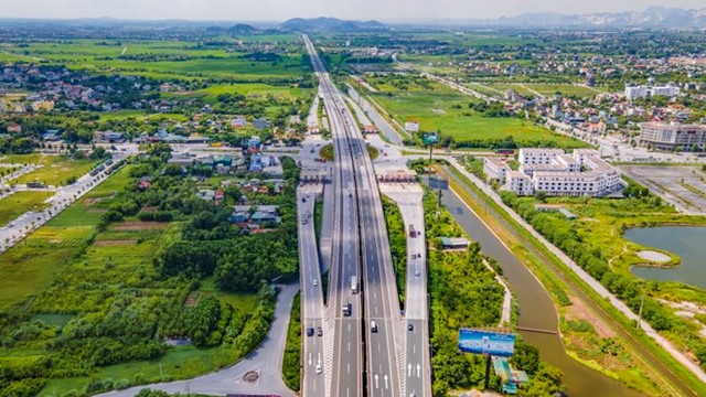 Hơn 123.000 xe hết tiền trong tài khoản thu phí tự động vẫn đi vào cao tốc