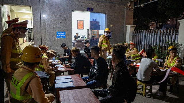 Hà Nội: Gần 40 thanh thiếu niên lạng lách, đánh võng bị xử lý