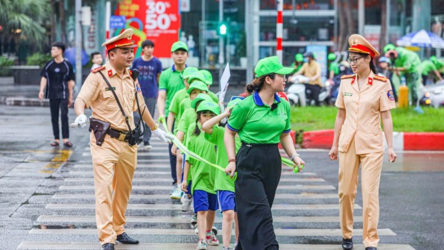 ​  Giáo dục pháp luật về giao thông từ sớm cho học sinh tiểu học