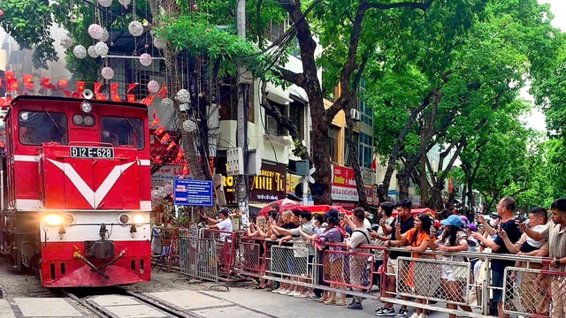 Bảo đảm an toàn đường sắt là nhiệm vụ trọng tâm của lực lượng CSGT 