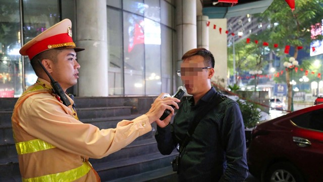Hơn 2.478 trường hợp vi phạm nồng độ cồn trong ngày 2/11