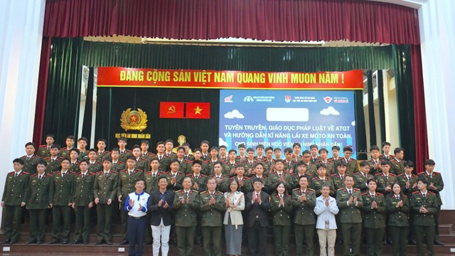 Xây dựng văn hoá giao thông cho cán bộ, chiến sỹ an ninh Nhân dân tương lai