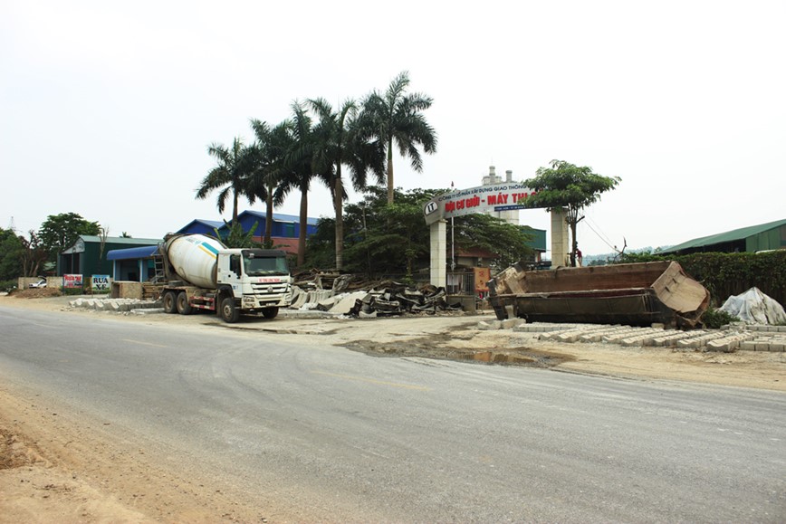 Ha Noi: Can canh nhieu tuyen quoc lo can duoc sua chua, nang cap - Hinh anh 14