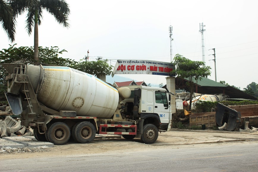 Ha Noi: Can canh nhieu tuyen quoc lo can duoc sua chua, nang cap - Hinh anh 15