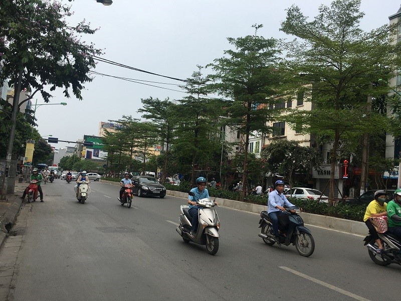 Ha Noi: “Diem mat” nhung tuyen pho sap xen mo rong mat duong - Hinh anh 7