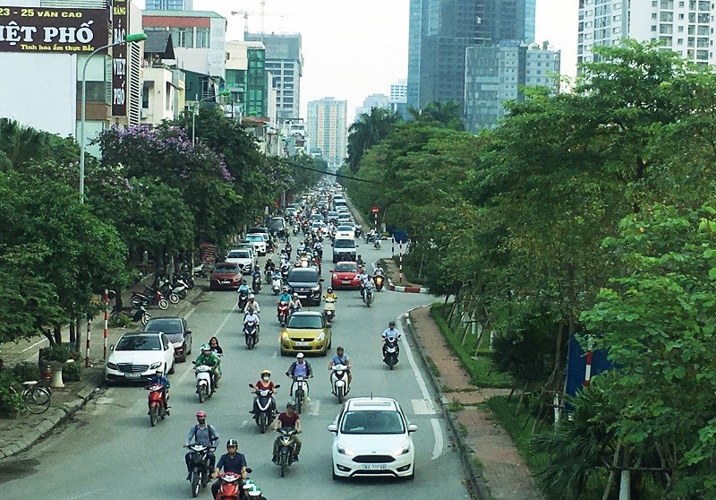 Ha Noi: “Diem mat” nhung tuyen pho sap xen mo rong mat duong - Hinh anh 4