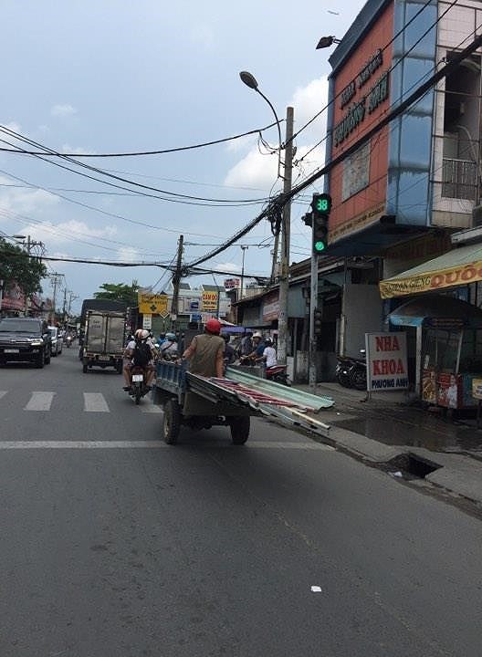 Hoang hon voi nhung 'hung than' thong dong tren pho - Hinh anh 3