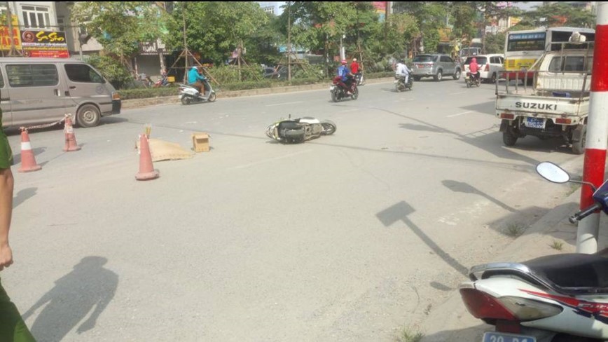 Nguoi phu nu di xe may tu vong sau va cham voi xe buyt: Nguyen nhan do vap o ga? - Hinh anh 1