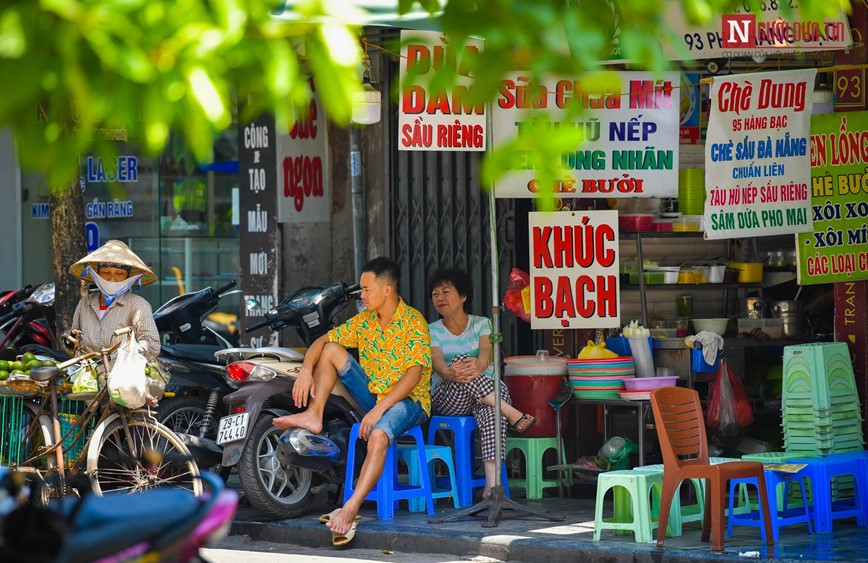 Xe co, hang quan “nuot” via he pho co Ha Noi - Hinh anh 6