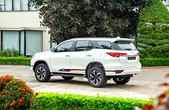 Fortuner 2019: Vung ngoi vuong, thach thuc moi doi thu - Hinh anh 4