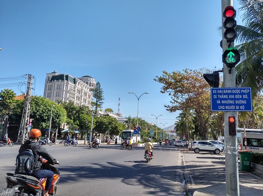 Nha Trang: Giam un tac nho linh hoat den tin hieu - Hinh anh 1