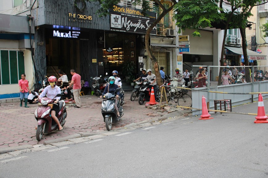 Rao cung duong Tran Hung Dao, giao thong on dinh - Hinh anh 3