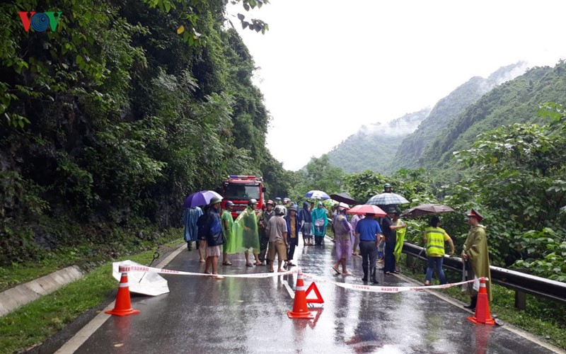 Bac Kan: Da lo vui lap xe may, 2 nguoi thuong vong - Hinh anh 3