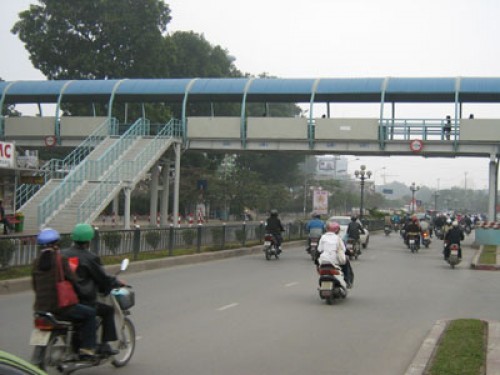 Ha Noi dau tu xay dung 4 cau vuot di bo tren duong Nguyen Trai va Nguyen Van Cu  - Hinh anh 1