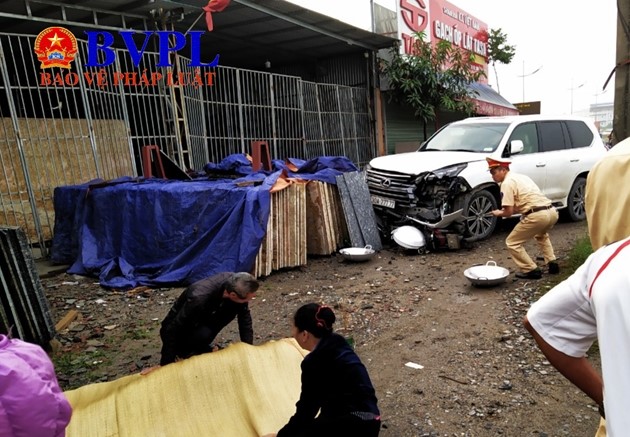 Lexus 570 bien ngu quy 7 tong chet mot phu nu o Ha Noi - Hinh anh 1