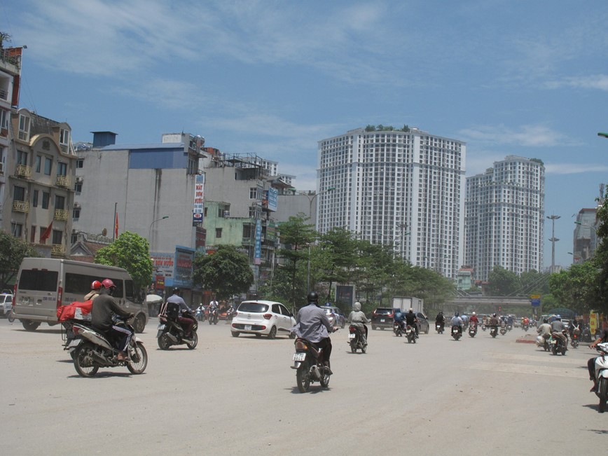 Duong Truong Chinh mit mo trong bui ban - Hinh anh 7