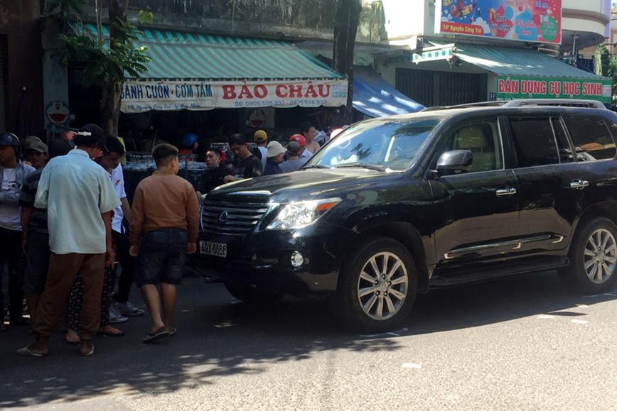 Them vu o to lao vao dam tang, it nhat 3 nguoi tu vong - Hinh anh 1