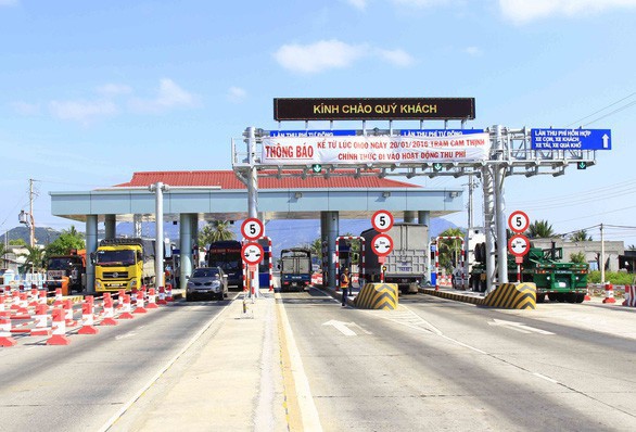 Tam dung thu phi 4 tram BOT giao thong: Hau qua cua su voi vang - Hinh anh 1