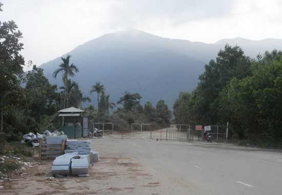 Da Nang khoi phuc, su dung tuyen duong bo len dinh Ba Na - Hinh anh 1