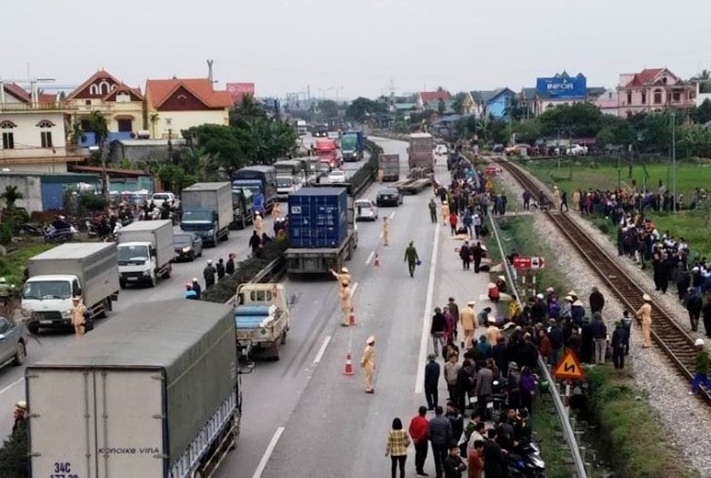 Pho Thu tuong khen TP Ha Noi som xoa tu diem ca phe duong tau - Hinh anh 2