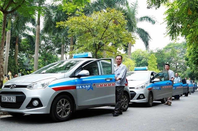 Sau taxi cong nghe, Bo Giao thong lai de xuat taxi truyen thong khong can deo mao - Hinh anh 1