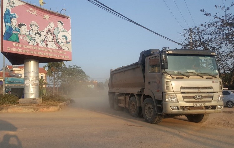 Xu ly xe qua kho, qua tai: Thieu che tai manh - Hinh anh 1