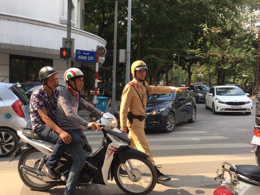 Ha Noi: CSGT tiep tuc phat hien nhieu truong hop vi pham ve nong do con - Hinh anh 1