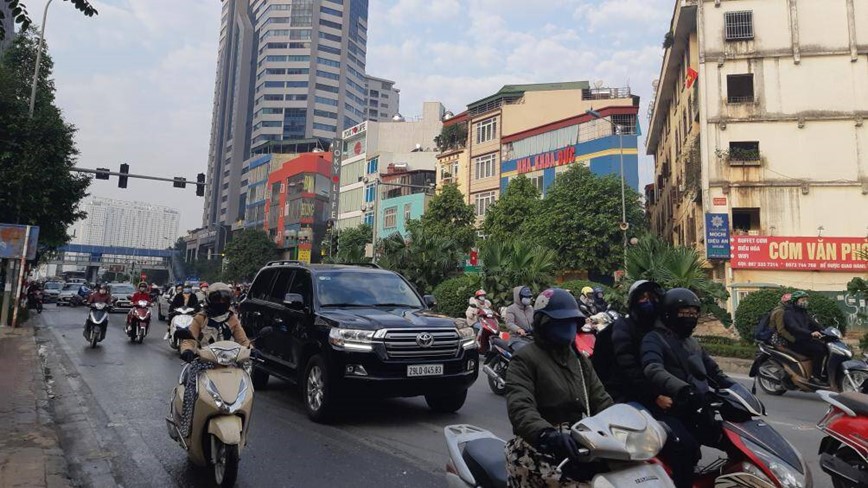 Ha Noi thong thoang bat ngo trong ngay dau di lam sau Tet - Hinh anh 1