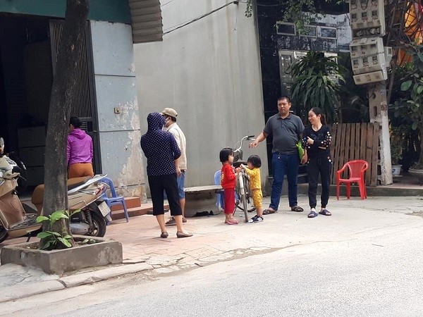 Ngoai thanh Ha Noi: Nhieu nguoi chu quan, lo la trong phong dich Covid-19 - Hinh anh 7