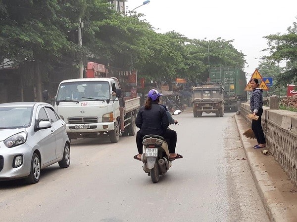 Ngoai thanh Ha Noi: Nhieu nguoi chu quan, lo la trong phong dich Covid-19 - Hinh anh 6