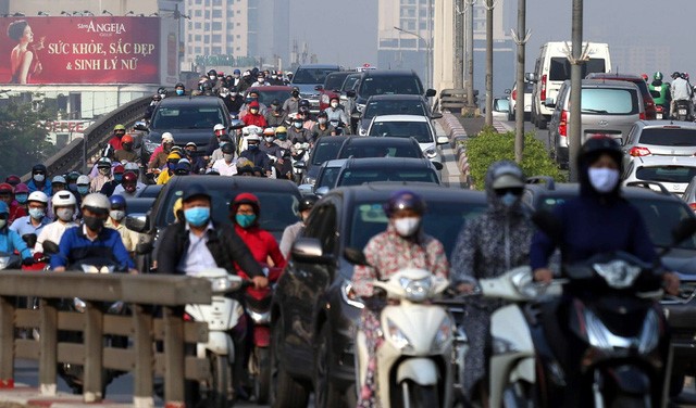 Nguoi dan un un nghi le, cua ngo cac TP un tac nghiem trong trong ngay 30/4 - Hinh anh 4