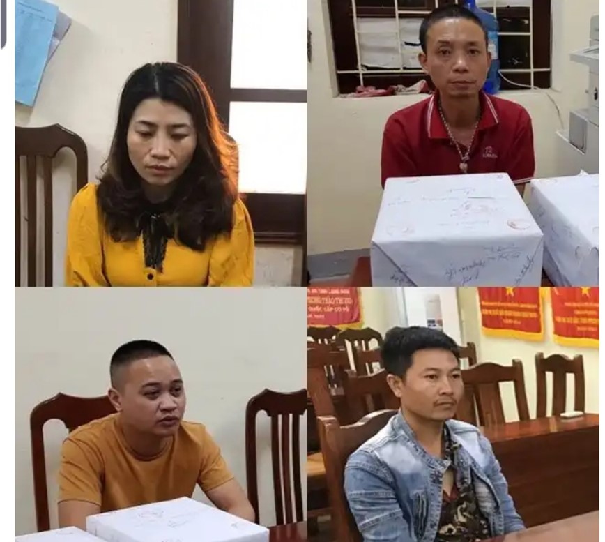 Bat nhom doi tuong giau 16 banh heroin trong lop xe tai mang di tieu thu - Hinh anh 2