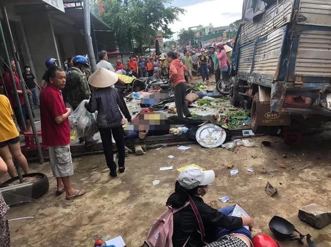 Thong tin moi ve vu tai nan lien hoan khien 5 phu nu di cho tu vong - Hinh anh 1